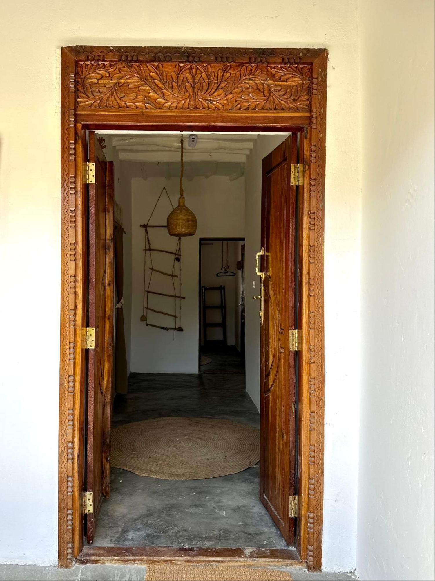 Mlango Paje House II Panzió Kültér fotó